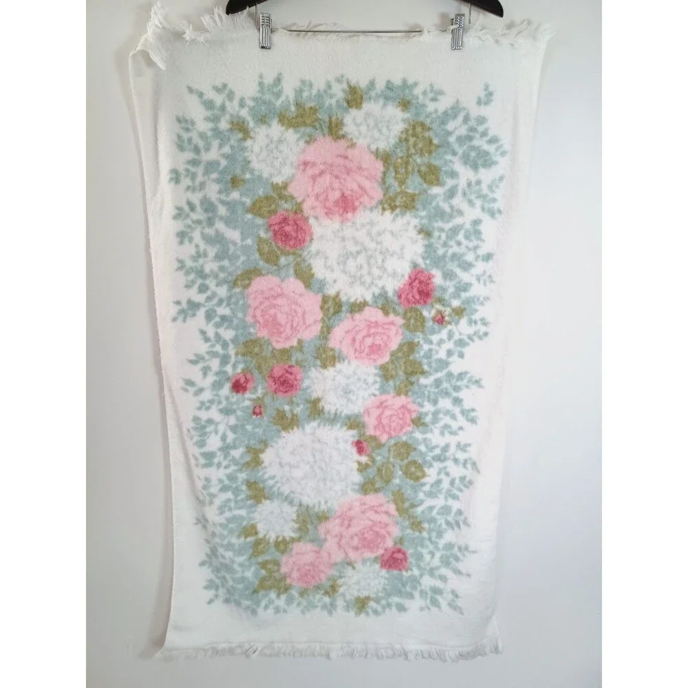 Vtg Fieldcrest Bath‎ Towel Fringe 100% Cotton Royal Velvet 27x48” Floral Cottage - Picture 2 of 6